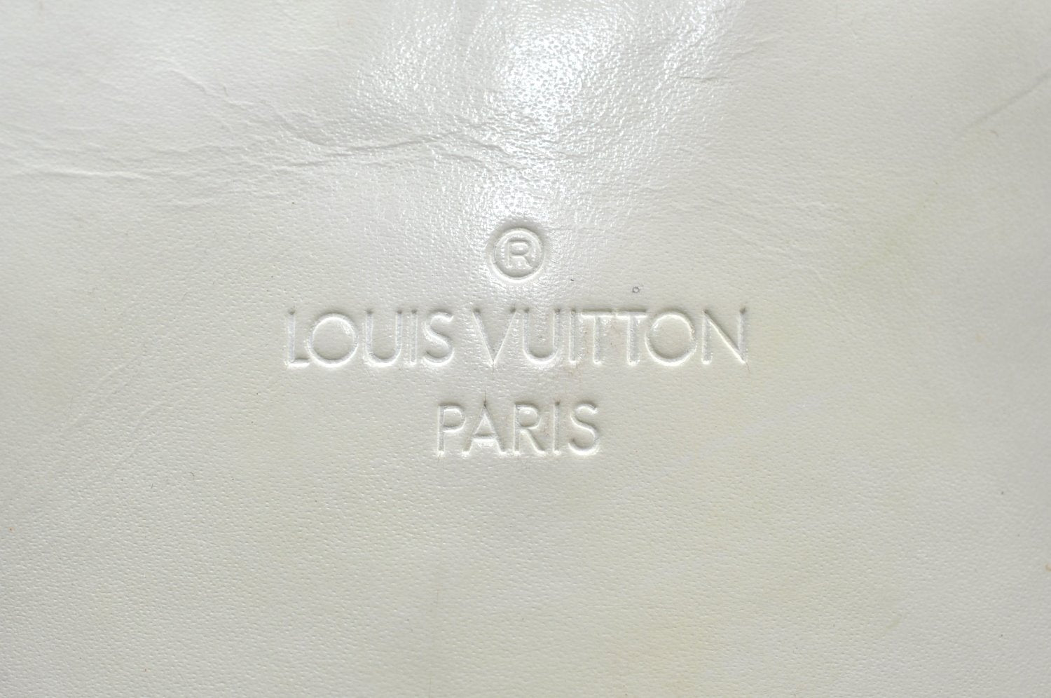 Authentic Louis Vuitton Suhali Lockit PM Hand Bag White M91887 LV K4191