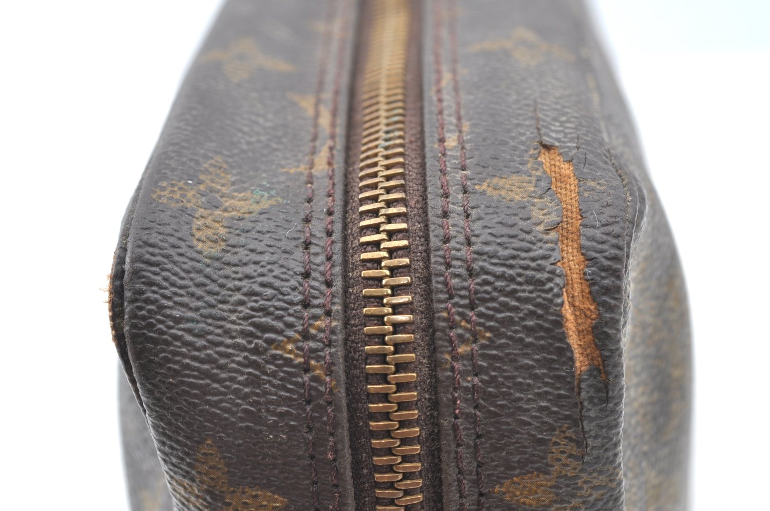 Auth Louis Vuitton Monogram Trousse Toilette 23 Clutch Hand Bag M47524 LV K4196