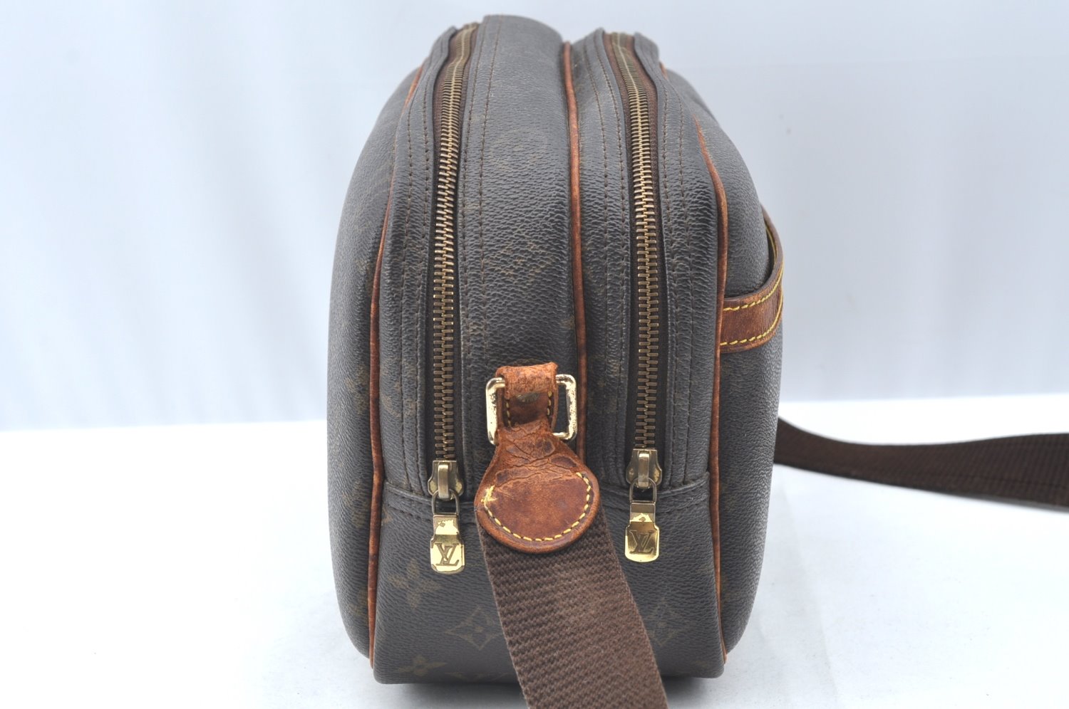 Authentic Louis Vuitton Monogram Reporter PM Shoulder Cross Bag M45254 LV K4197