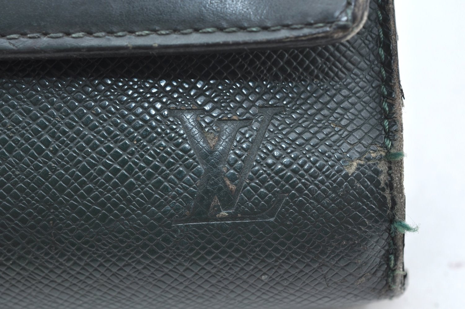 Auth Louis Vuitton Taiga Volga Document case Clutch Bag Green M30204 LV K4203