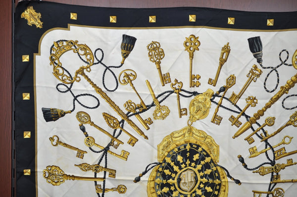 Authentic HERMES Carre 90 Scarf "Les Cles" Silk Black K4214