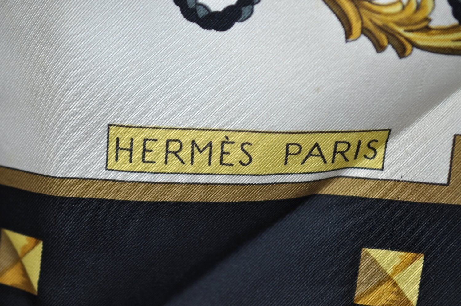 Authentic HERMES Carre 90 Scarf 