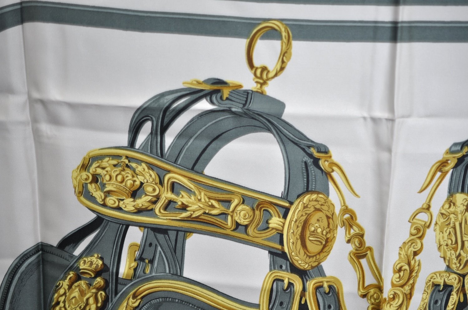 Authentic HERMES Carre 90 Scarf 