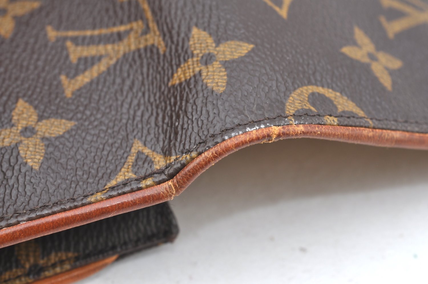 Auth Louis Vuitton Monogram Pochette Twin GM Shoulder Bag M51852 LV Junk K4238