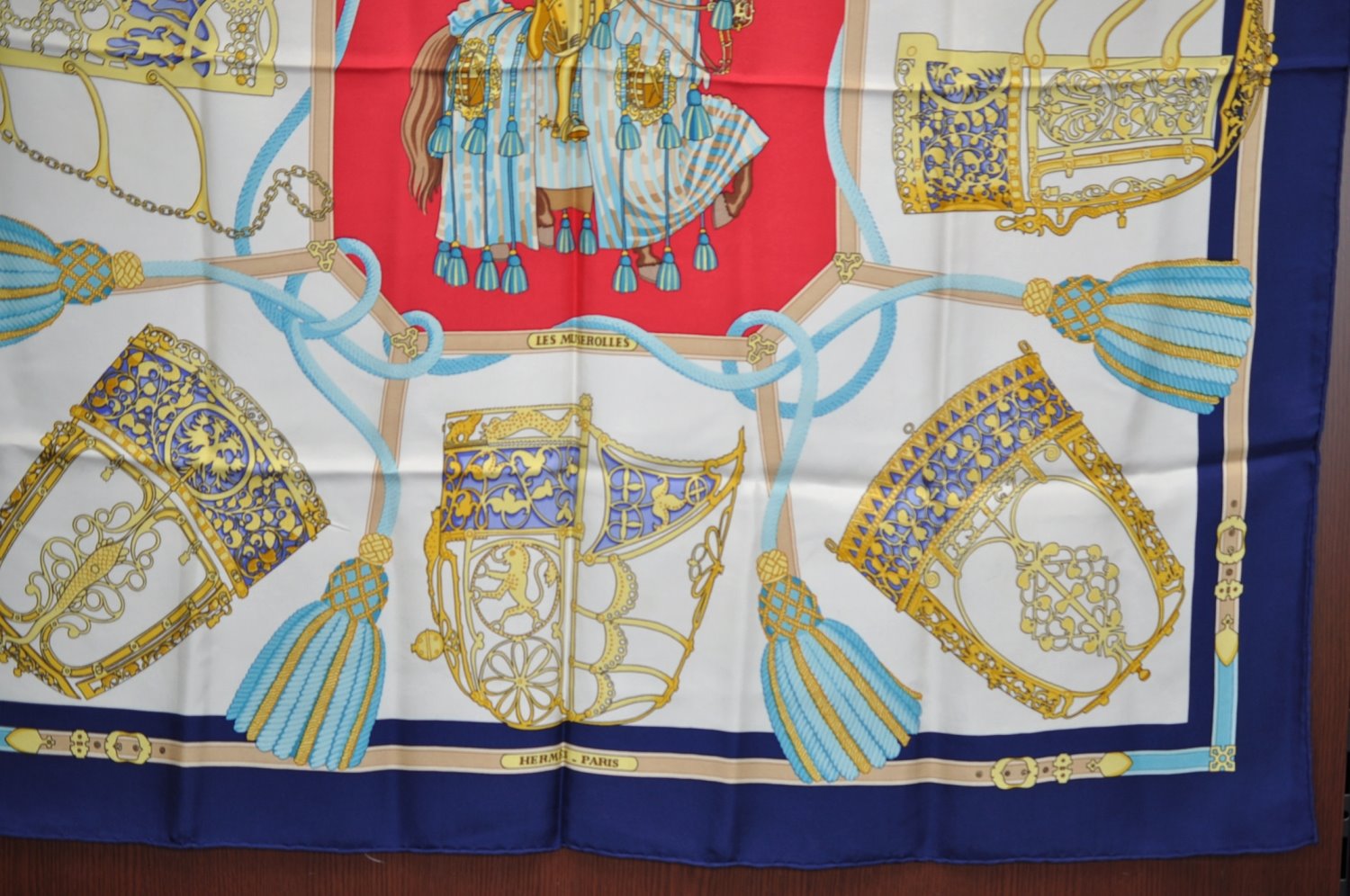 Authentic HERMES Carre 90 Scarf 