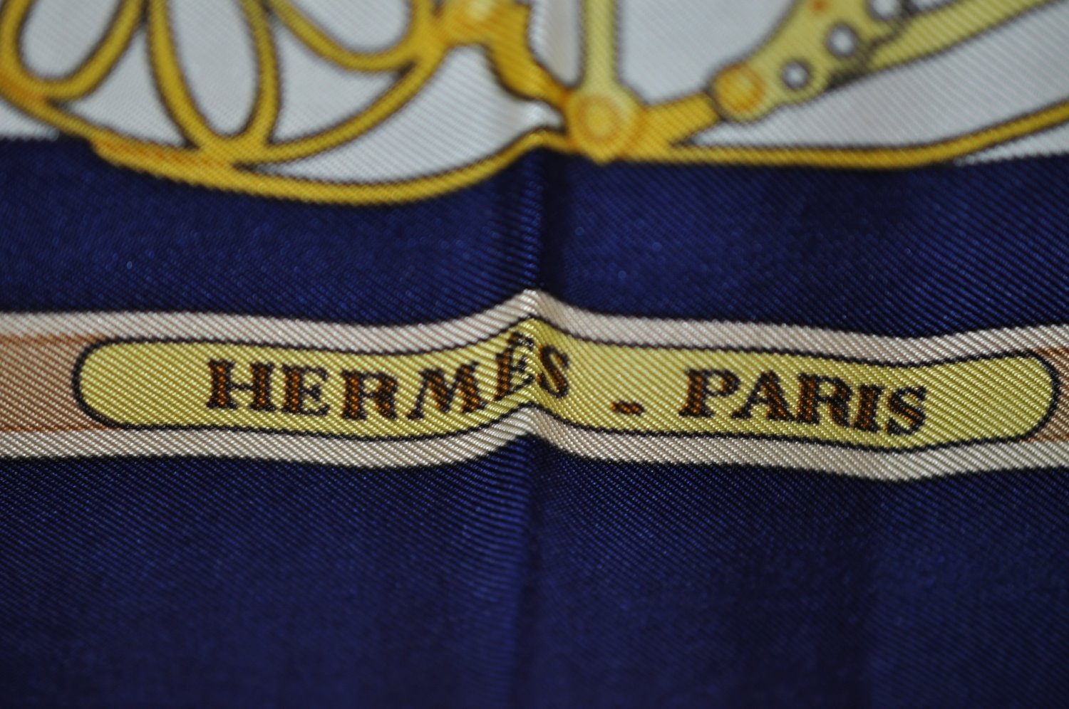 Authentic HERMES Carre 90 Scarf 