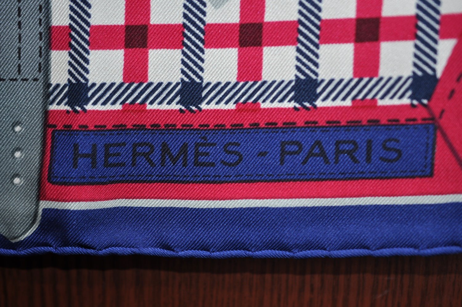 Authentic HERMES Carre 90 Scarf 