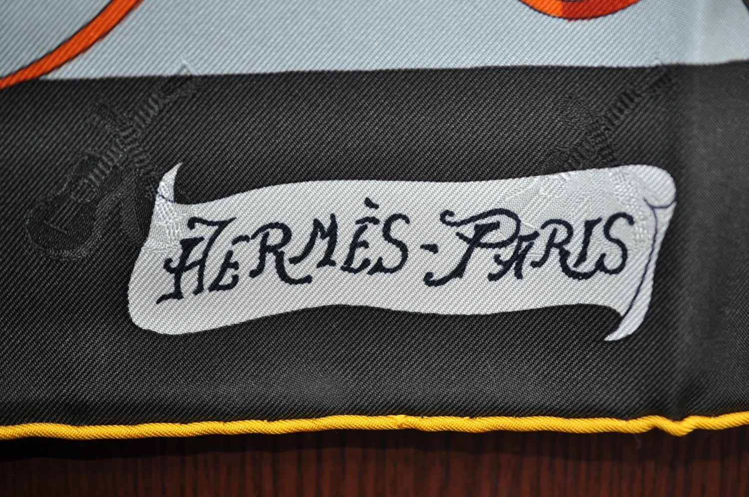 Authentic HERMES Carre 90 Scarf 