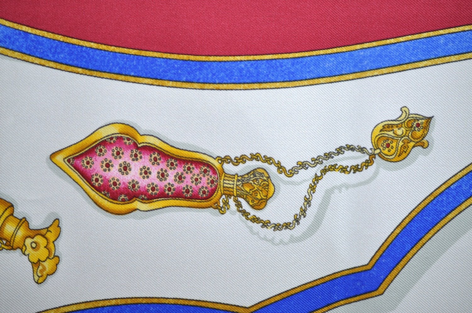 Authentic HERMES Carre 90 Scarf 