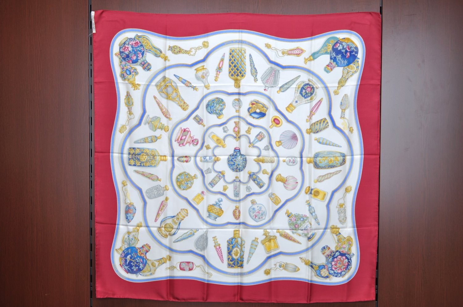 Authentic HERMES Carre 90 Scarf 