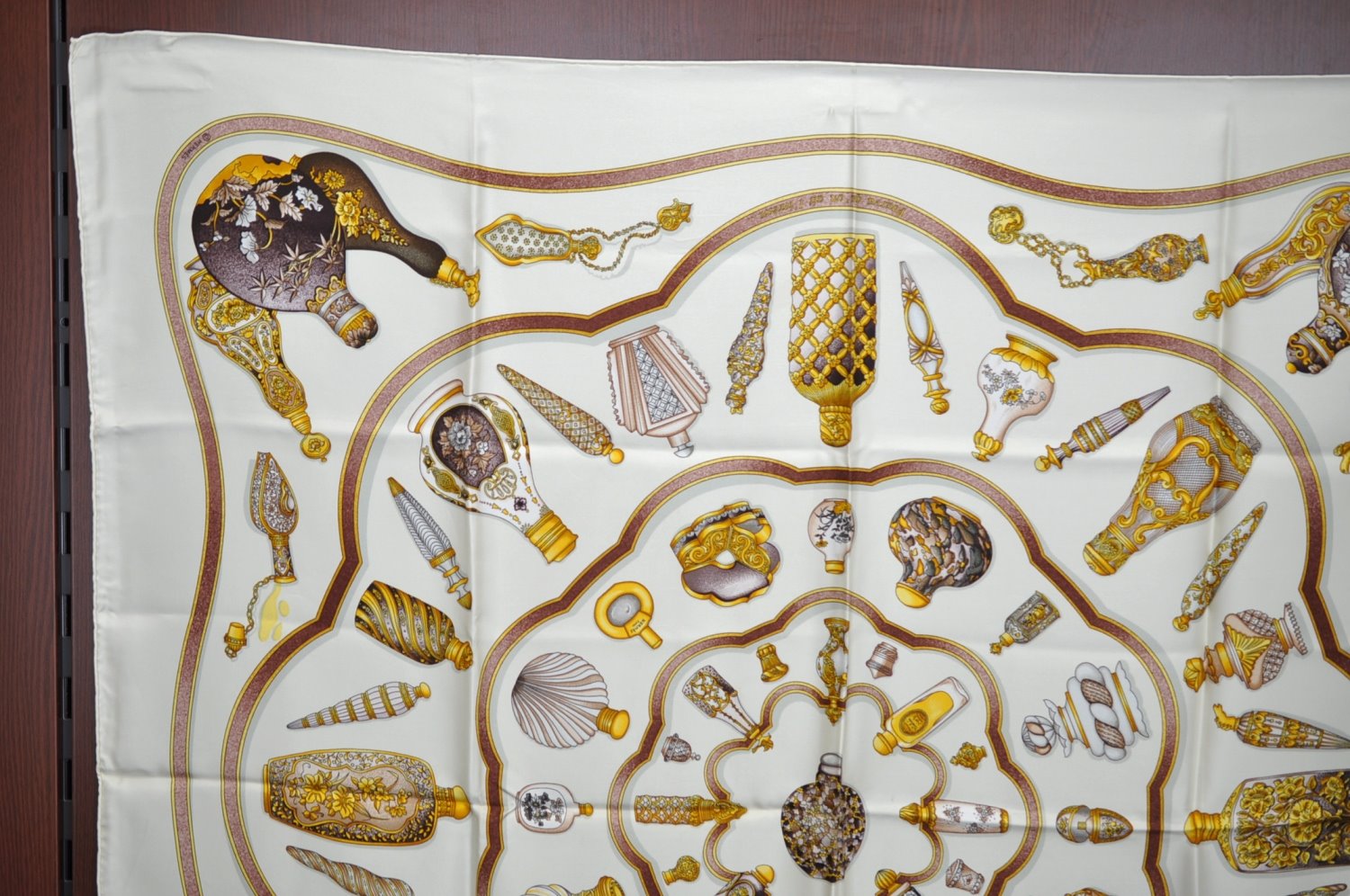 Authentic HERMES Carre 90 Scarf 