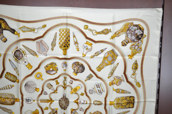 Authentic HERMES Carre 90 Scarf "Qu' importe le flacon" Silk White K4260