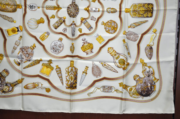 Authentic HERMES Carre 90 Scarf "Qu' importe le flacon" Silk White K4260