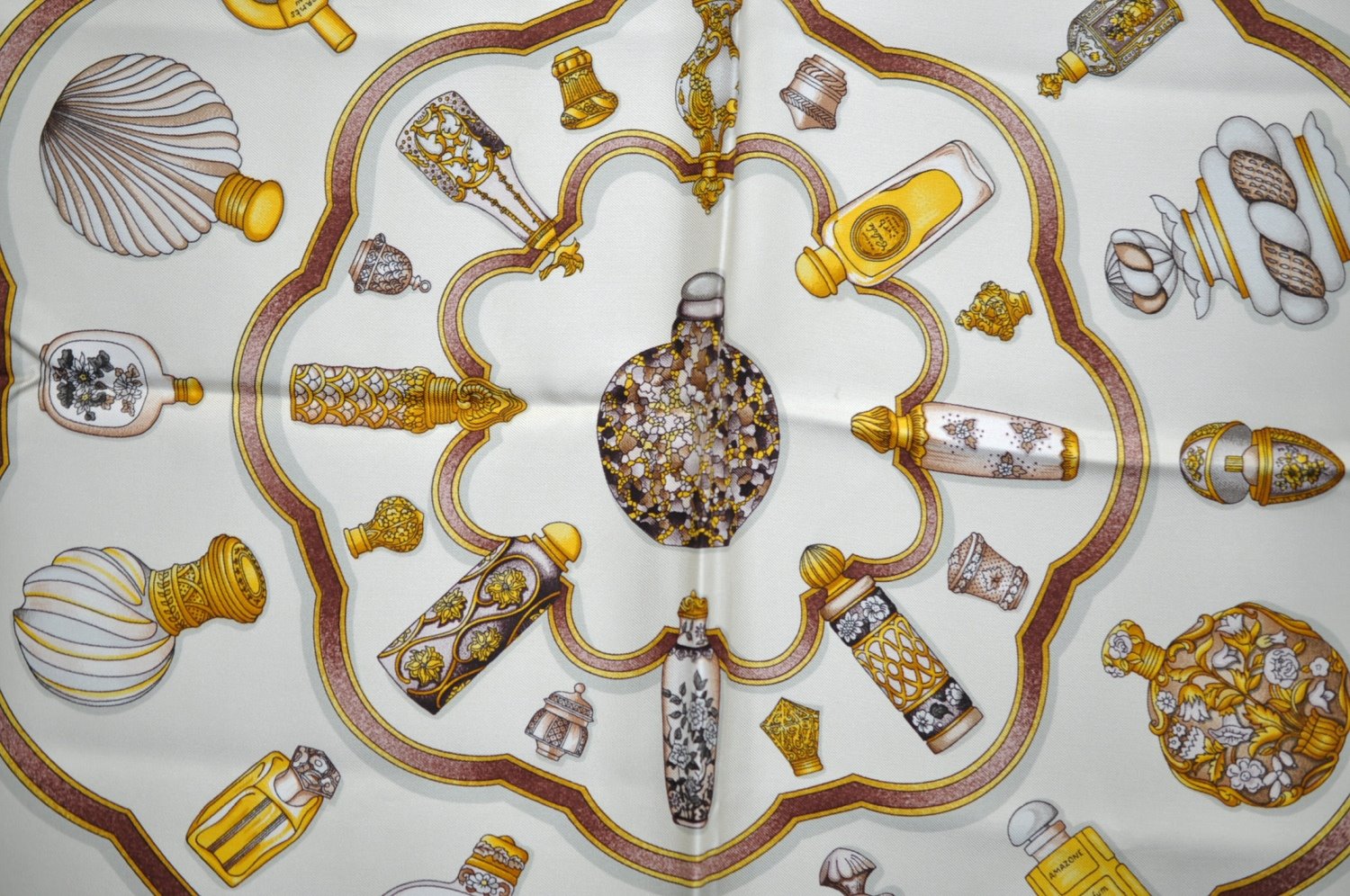 Authentic HERMES Carre 90 Scarf 