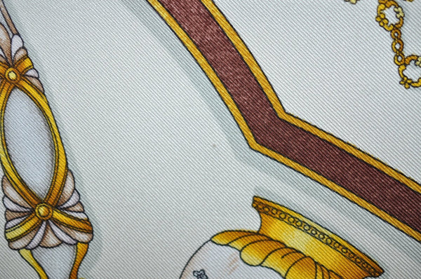 Authentic HERMES Carre 90 Scarf "Qu' importe le flacon" Silk White K4260