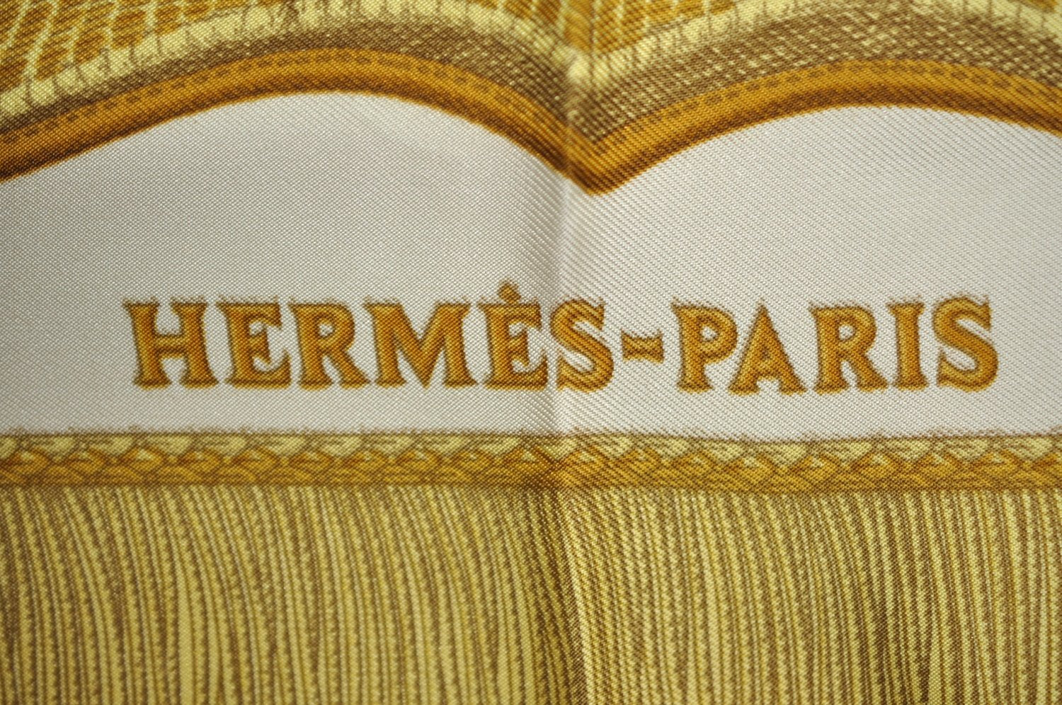 Authentic HERMES Carre 90 Scarf 