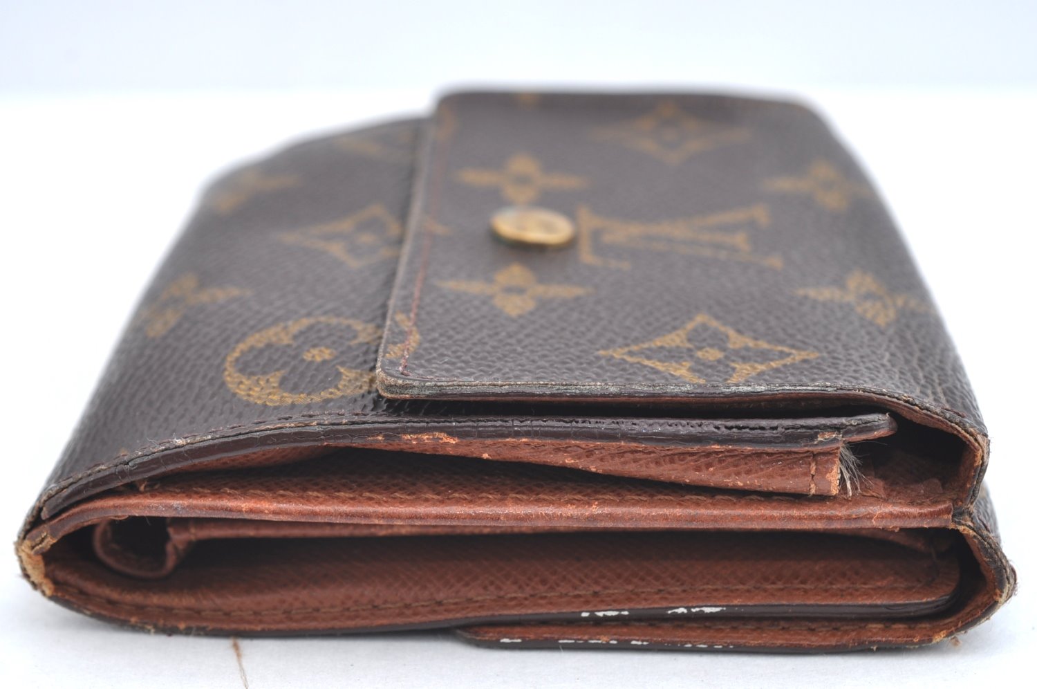 Authentic Louis Vuitton Monogram M61652 Porte Monnaie Billet Carte Credit K4290