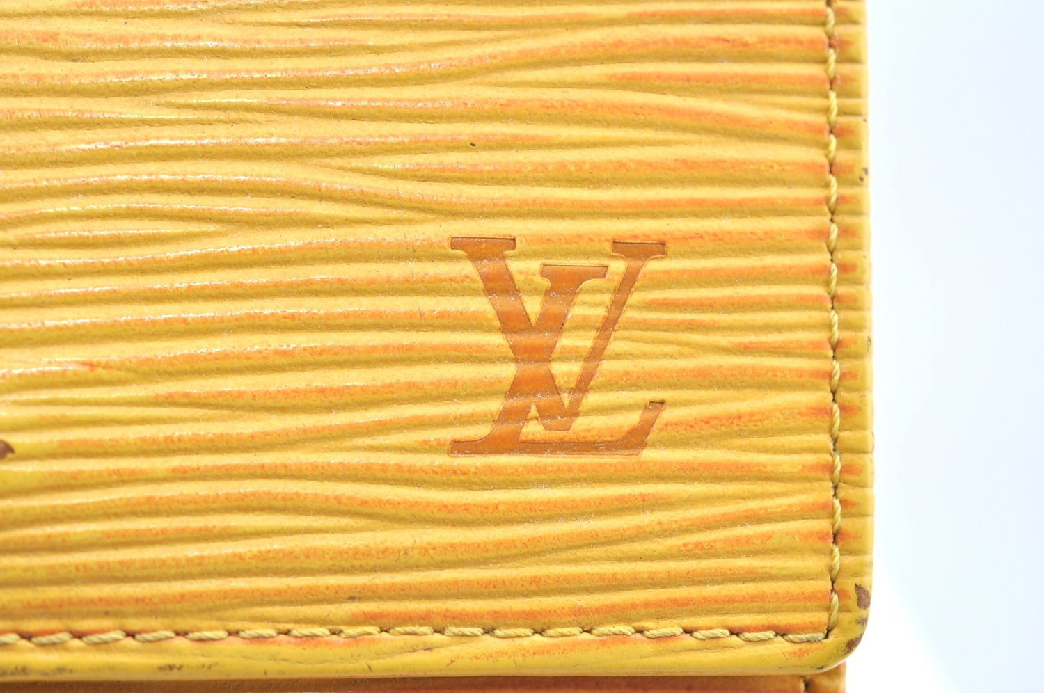 Authentic Louis Vuitton Epi Multicles 6 Key Case Yellow M63819 LV K4299