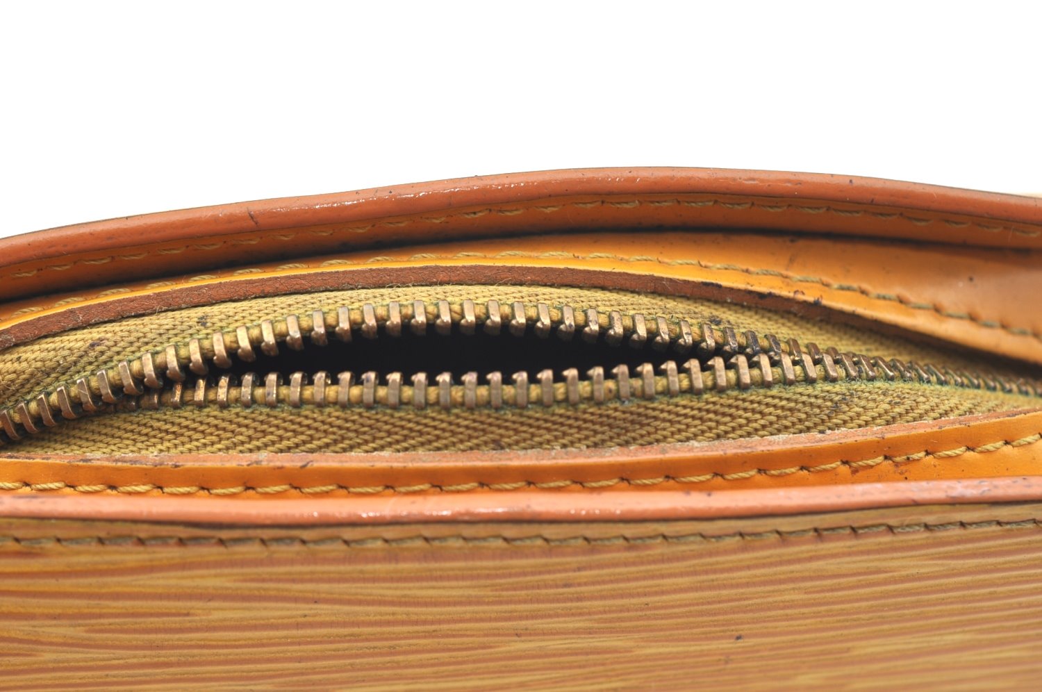 Authentic Louis Vuitton Epi Dauphine Cosmetic Pouch Yellow M48449 LV K4300