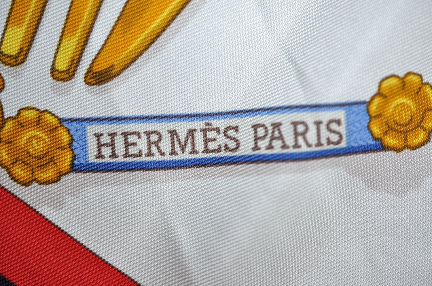 Authentic HERMES Carre 90 Scarf 