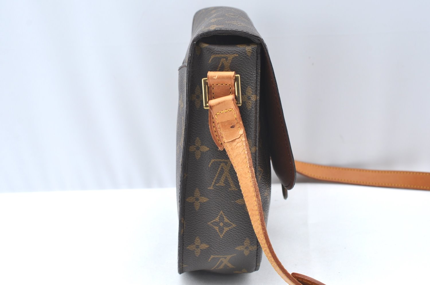 Authentic Louis Vuitton Monogram Saint Cloud GM M51242 Shoulder Cross Bag K4370