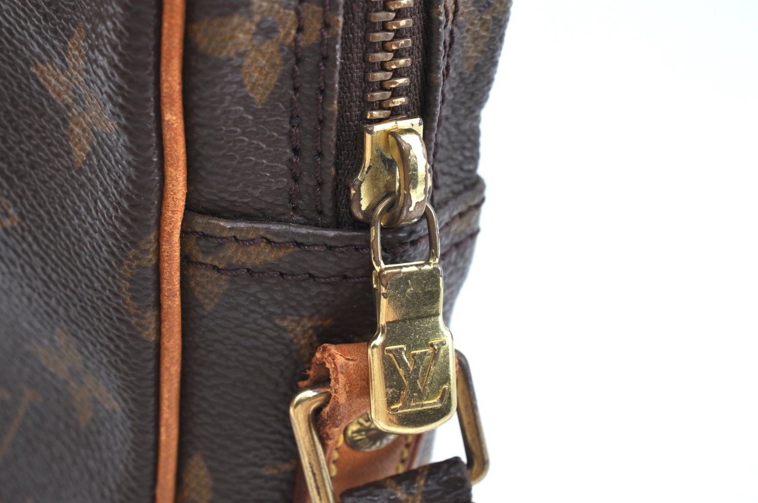 Authentic Louis Vuitton Monogram Danube Shoulder Cross Body Bag M45266 LV K4378