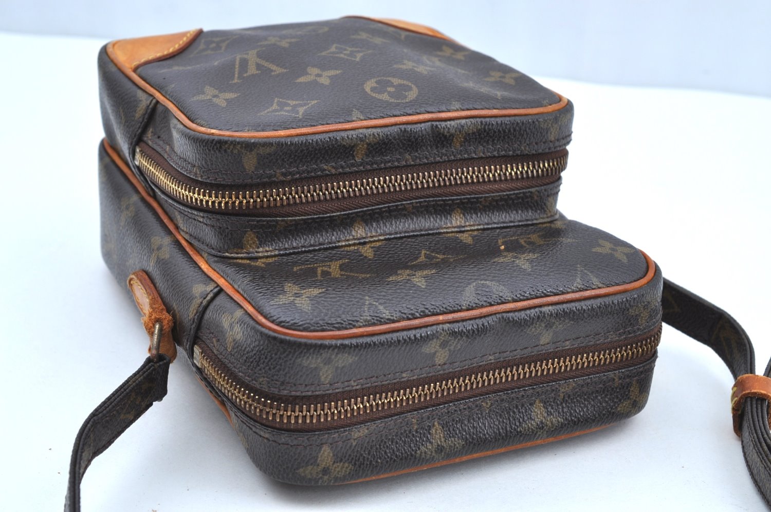 Authentic Louis Vuitton Monogram Amazone Shoulder Cross Body Bag M45236 LV K4461