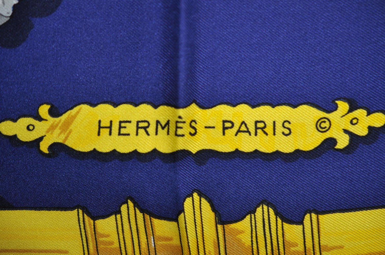 Authentic HERMES Carre 90 Scarf 