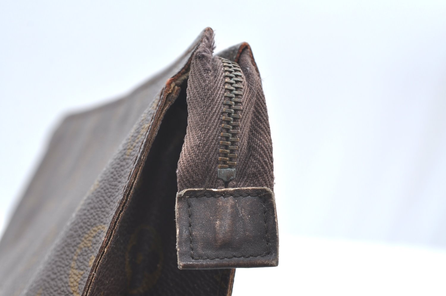 Auth Louis Vuitton Monogram Poche Toilette 26 Cosmetics Pouch Old Model LV K4514