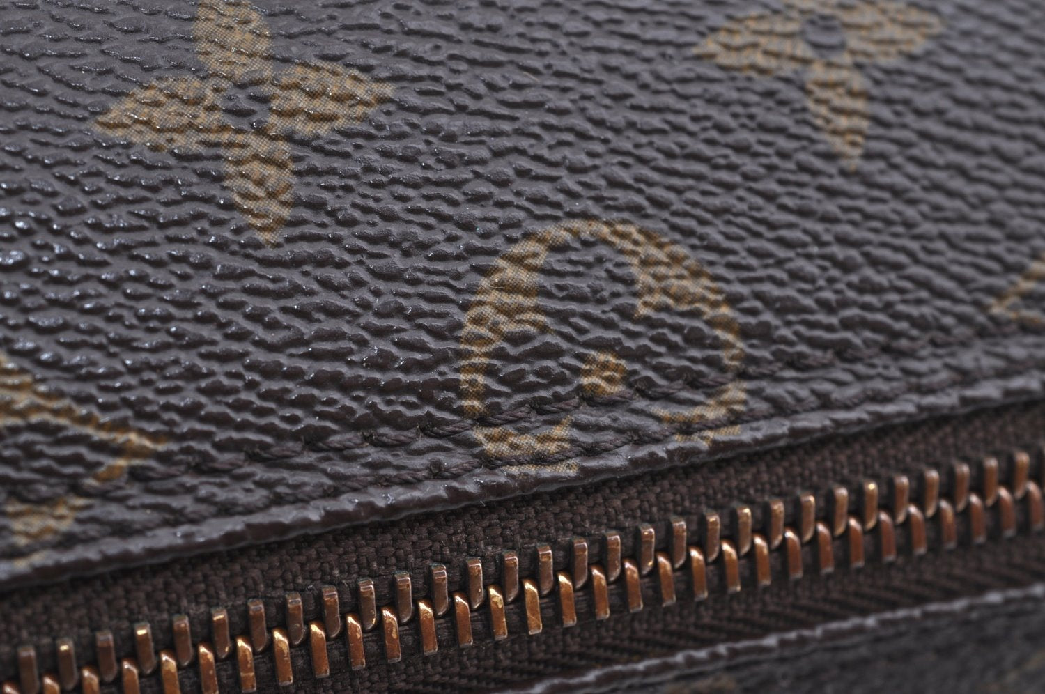 Authentic Louis Vuitton Monogram Papillon 26 Hand Bag Old Model LV K4523