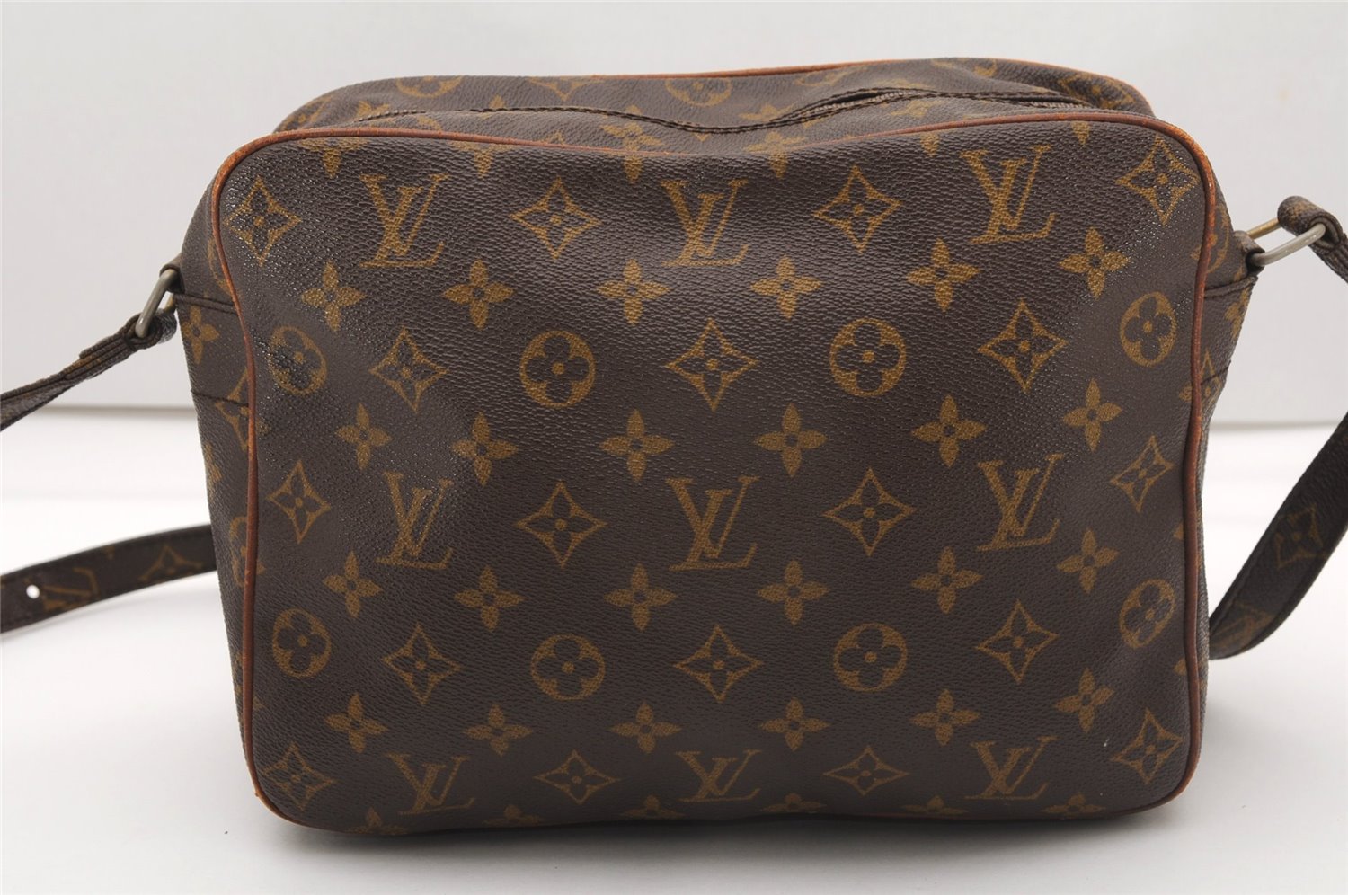 Authentic Louis Vuitton Monogram Nile Shoulder Cross Body Bag Old Model LV K4556