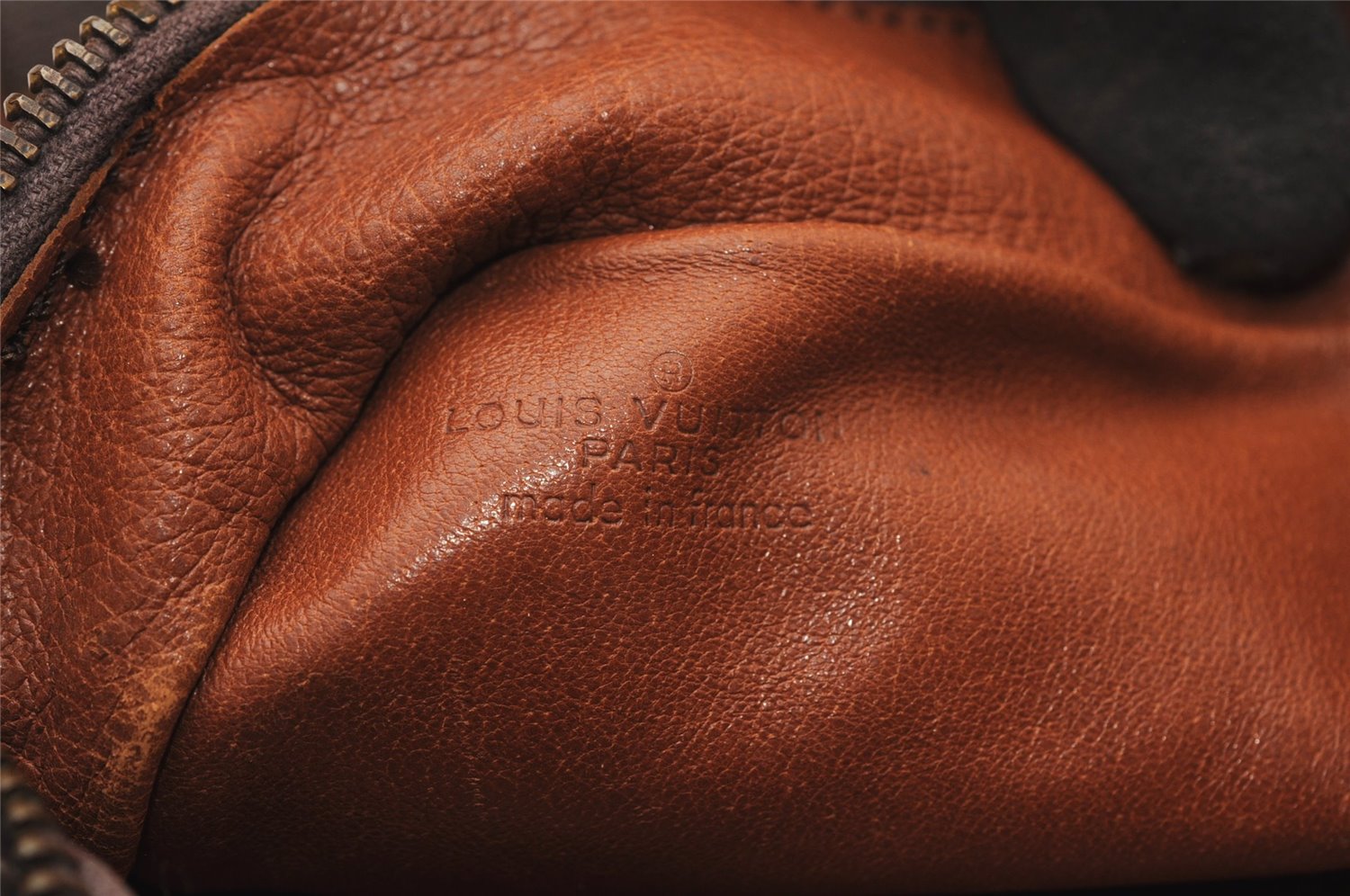 Authentic Louis Vuitton Monogram Nile Shoulder Cross Body Bag Old Model LV K4556