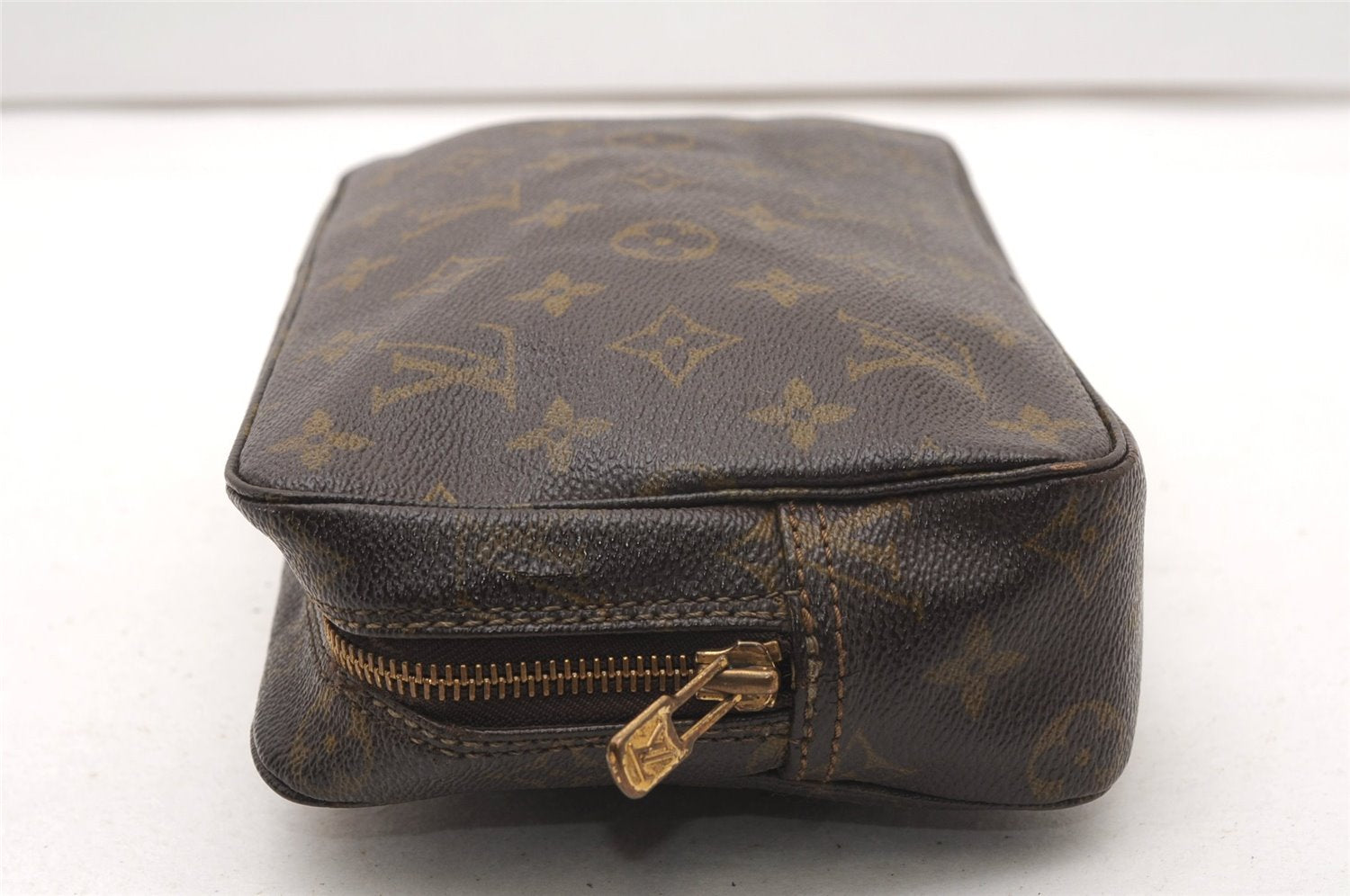 Auth Louis Vuitton Monogram Trousse Toilette 23 Clutch Hand Bag M47524 LV K4577