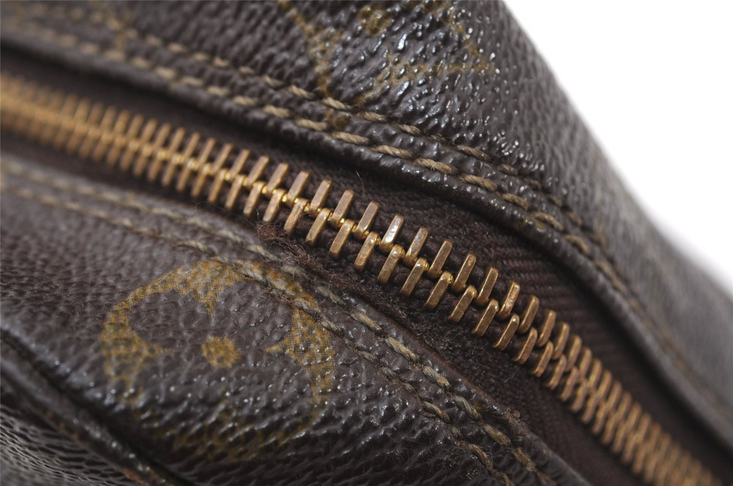 Auth Louis Vuitton Monogram Trousse Toilette 23 Clutch Hand Bag M47524 LV K4577