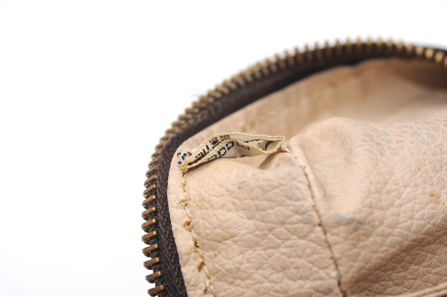 Auth Louis Vuitton Monogram Trousse Toilette 23 Clutch Hand Bag M47524 LV K4577