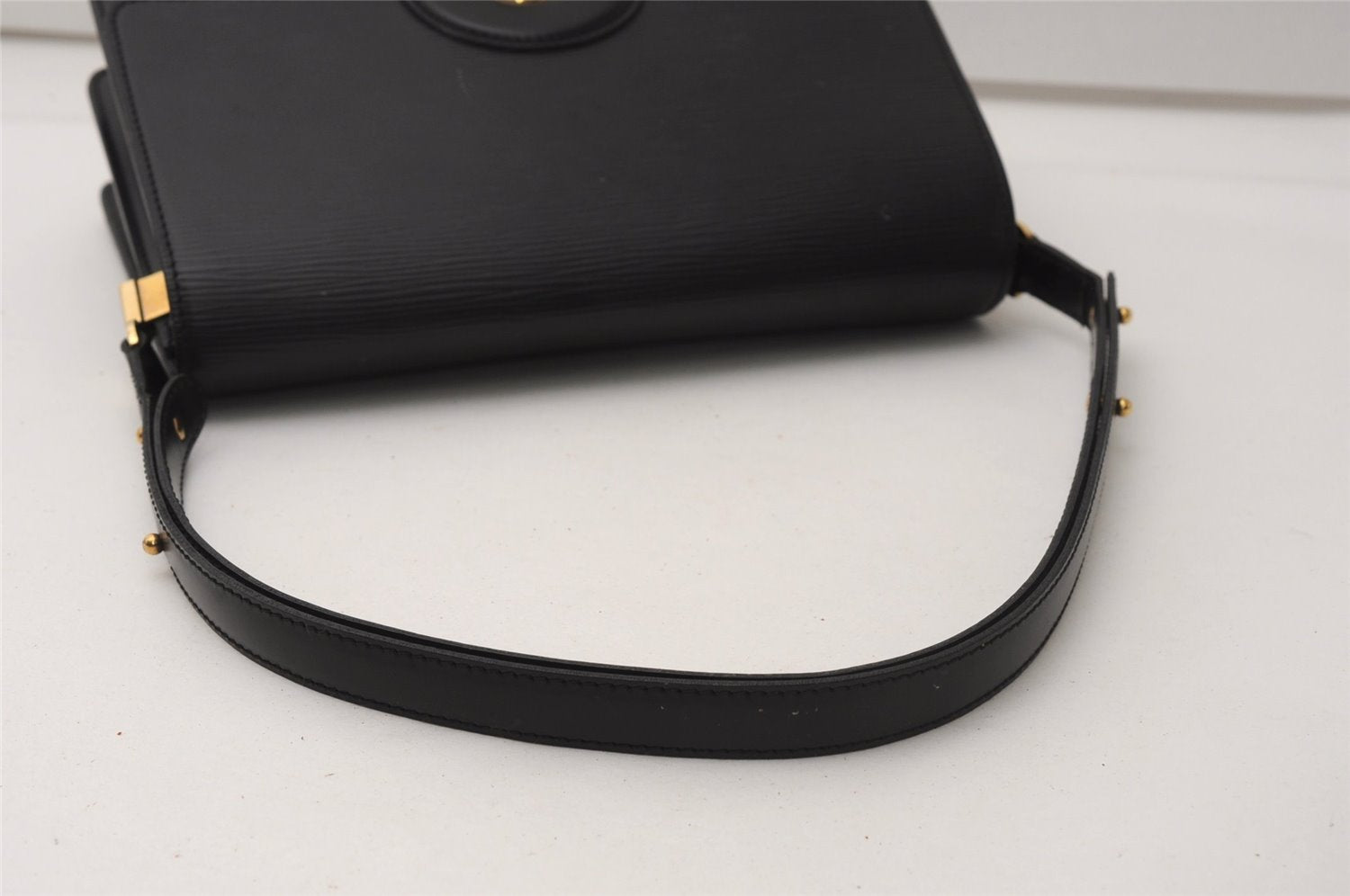Authentic Louis Vuitton Epi Friedland Shoulder Cross Bag Black M52402 LV K4581