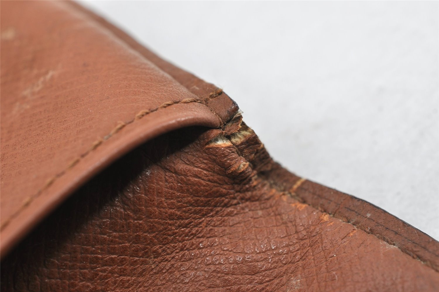 Authentic Louis Vuitton Monogram Multicles 4 Four Hooks Key Case M62631 LV K4593