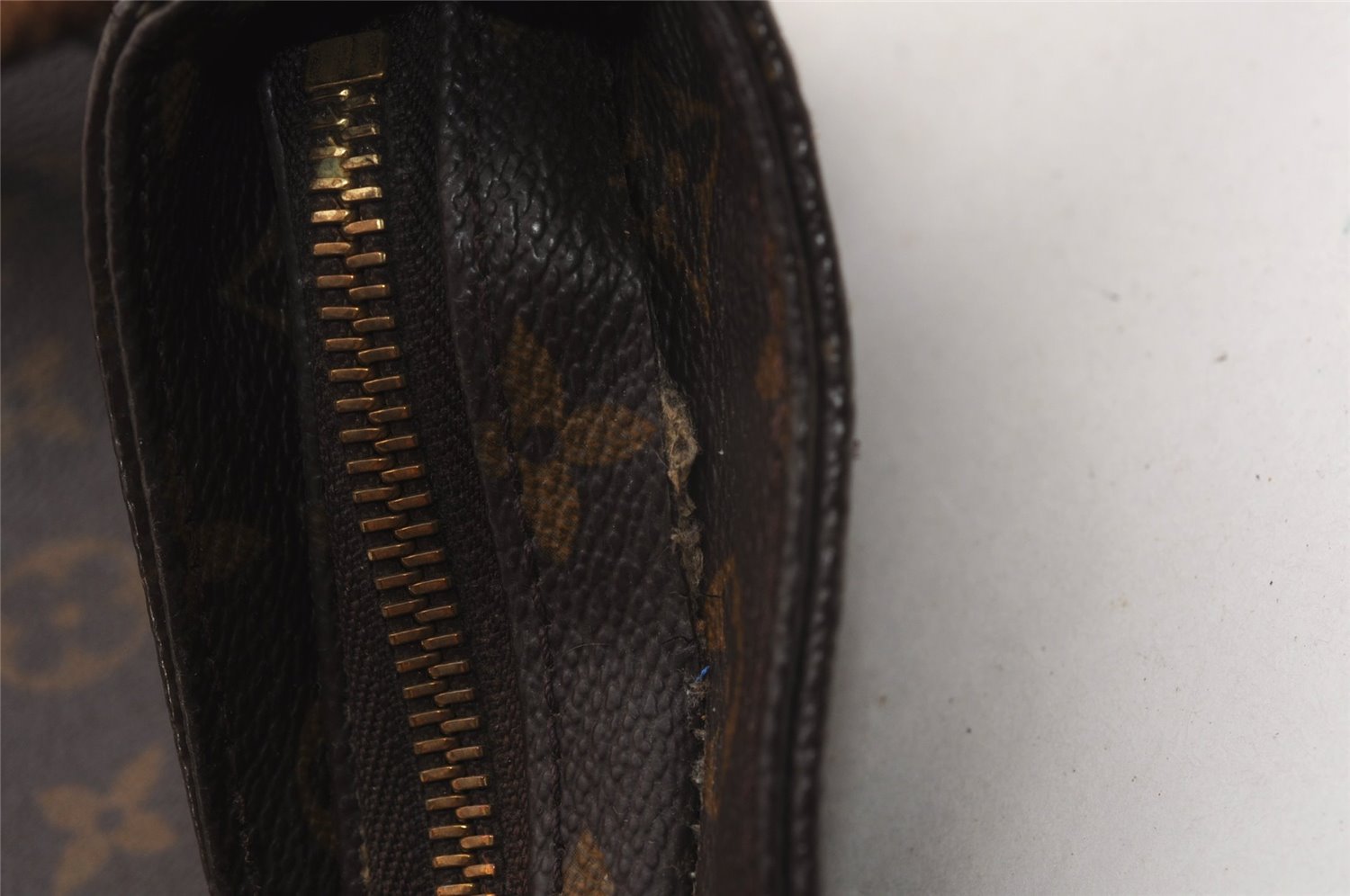 Authentic Louis Vuitton Monogram Looping GM Shoulder Bag M51145 LV K4605