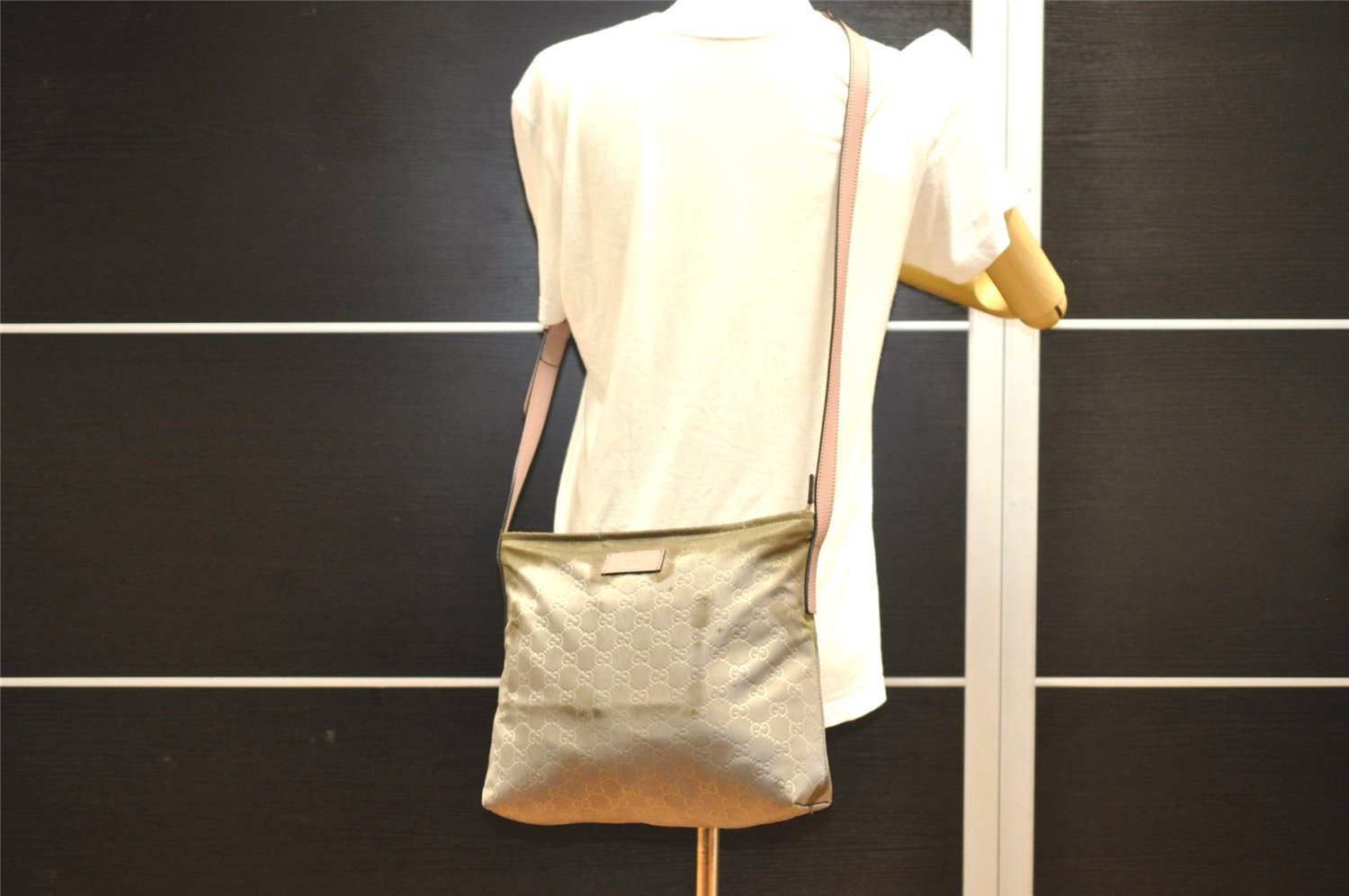 Authentic GUCCI Shoulder Cross Body Bag GG Nylon Leather 314529 Light Gray K4608