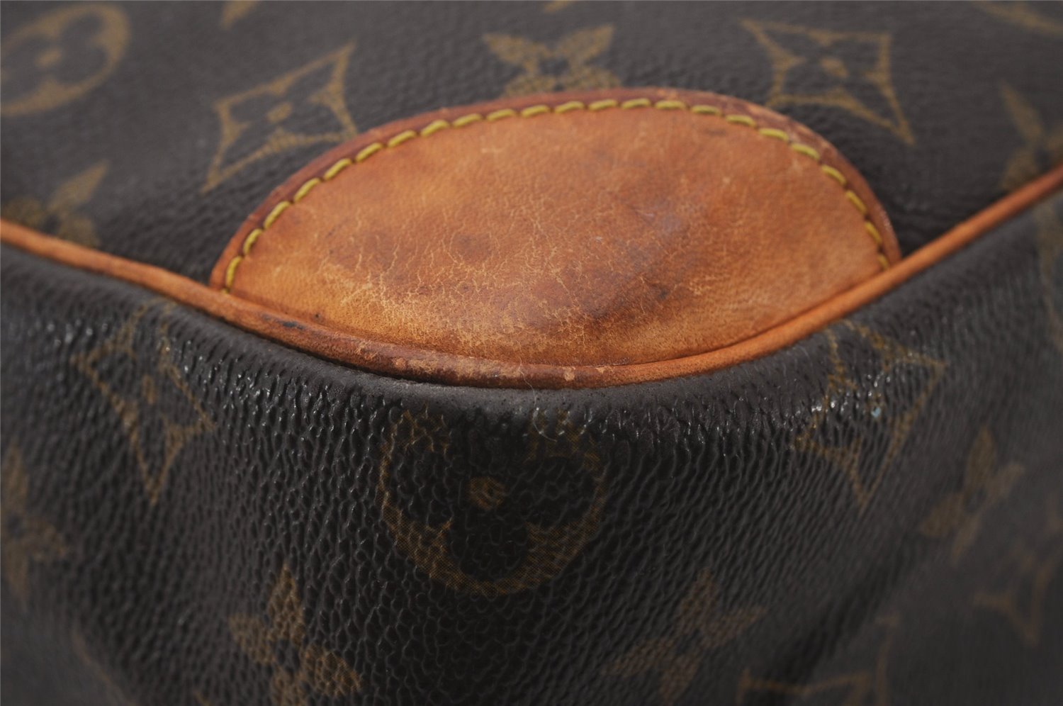 Authentic Louis Vuitton Monogram Danube 28 Shoulder Cross Body Bag LV K4612