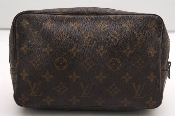 Auth Louis Vuitton Monogram Trousse Toilette 23 Clutch Hand Bag Old Model K4614
