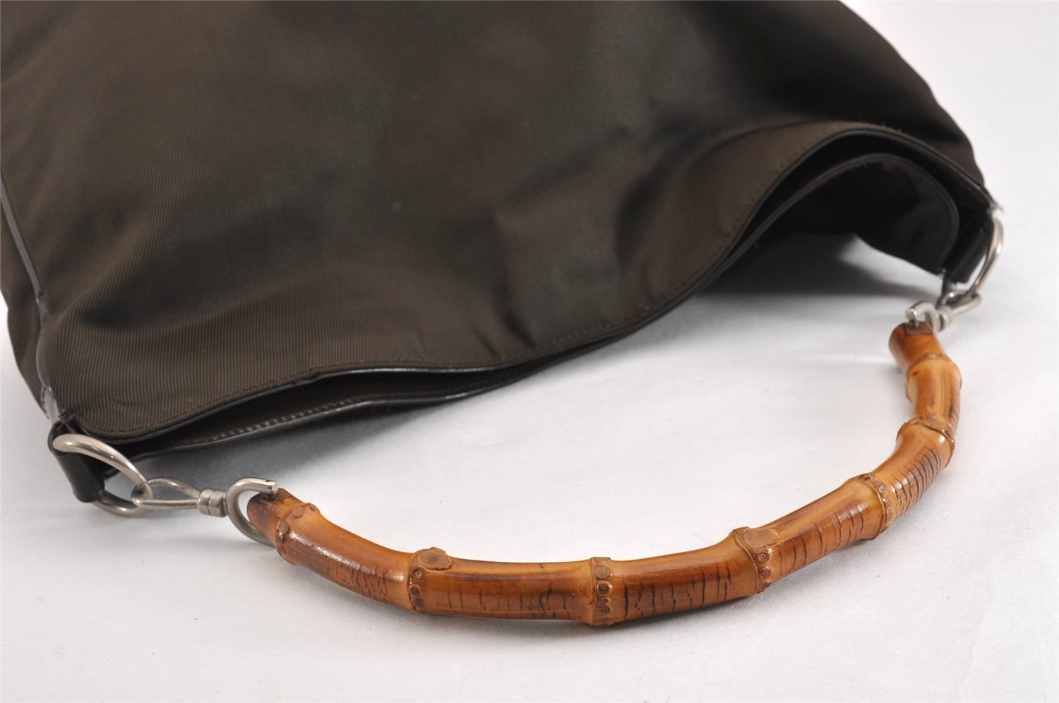Authentic GUCCI Bamboo Shoulder Bag Purse Nylon Leather Brown K4645