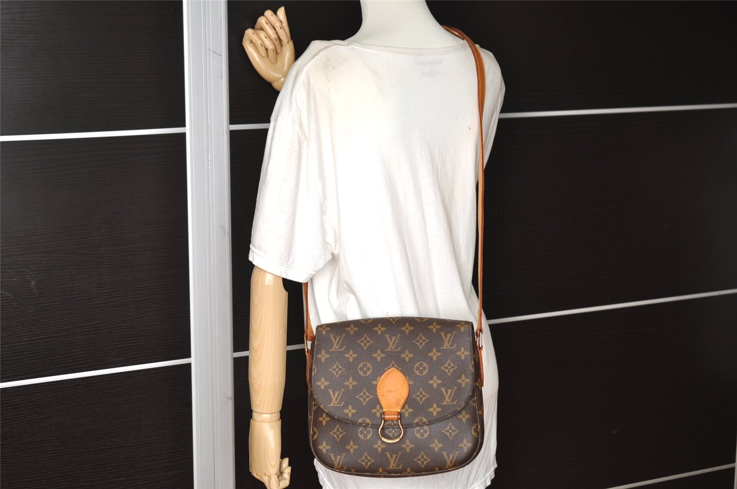 Authentic Louis Vuitton Monogram Saint Cloud GM M51242 Shoulder Cross Bag K4654