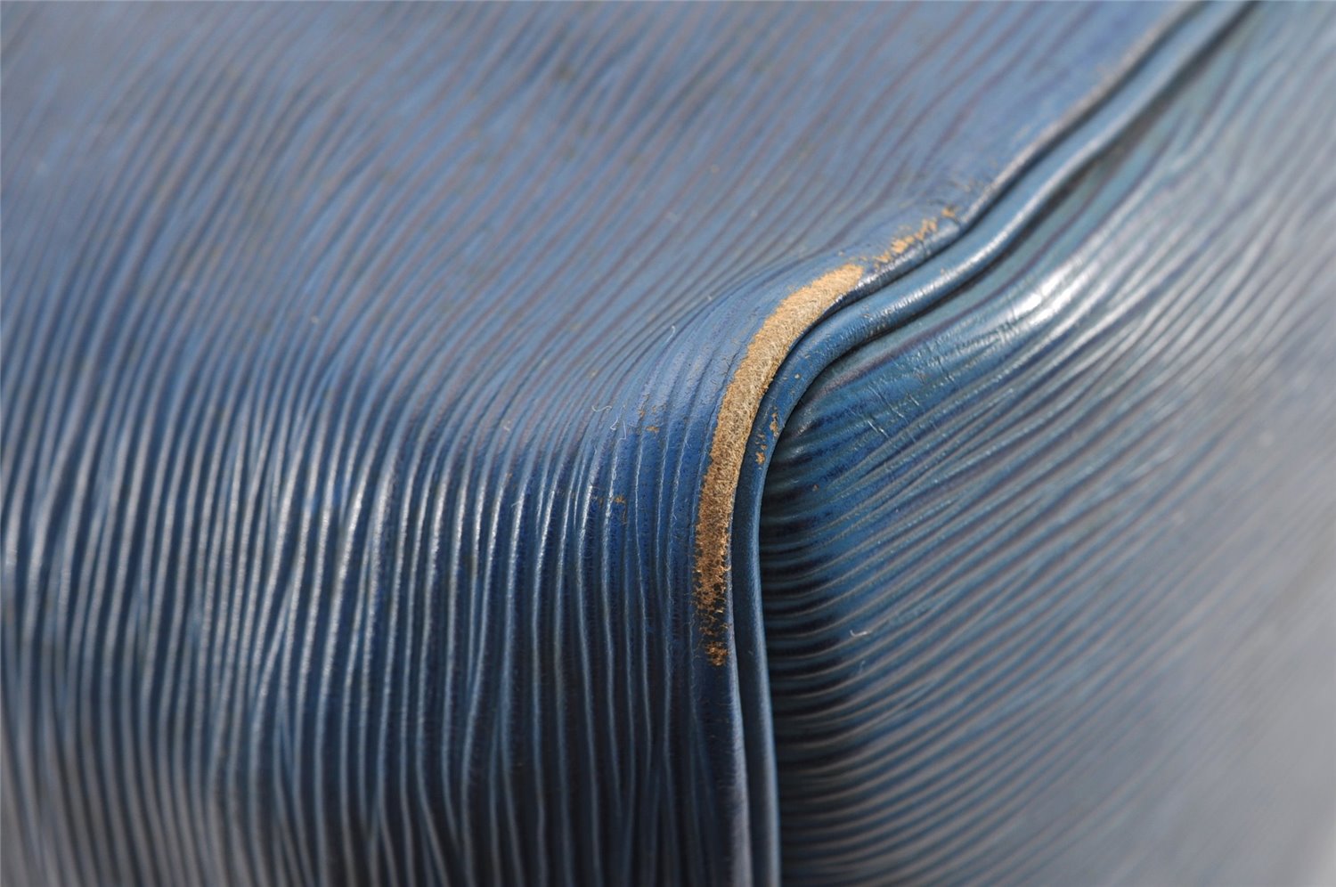 Authentic Louis Vuitton Epi Petit Noe Shoulder Drawstring Bag M44105 Blue K4659