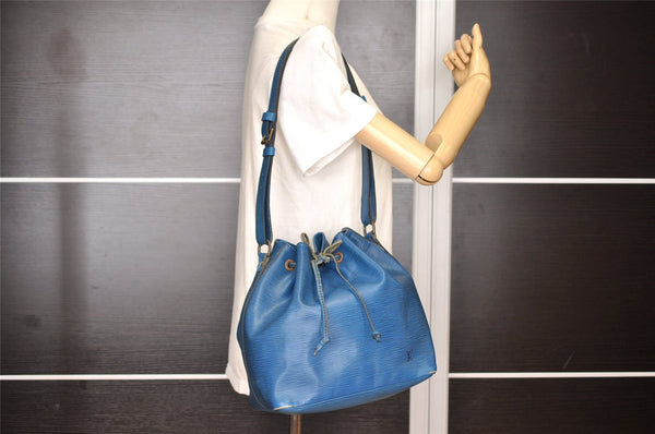 Authentic Louis Vuitton Epi Petit Noe Shoulder Drawstring Bag M44105 Blue K4659