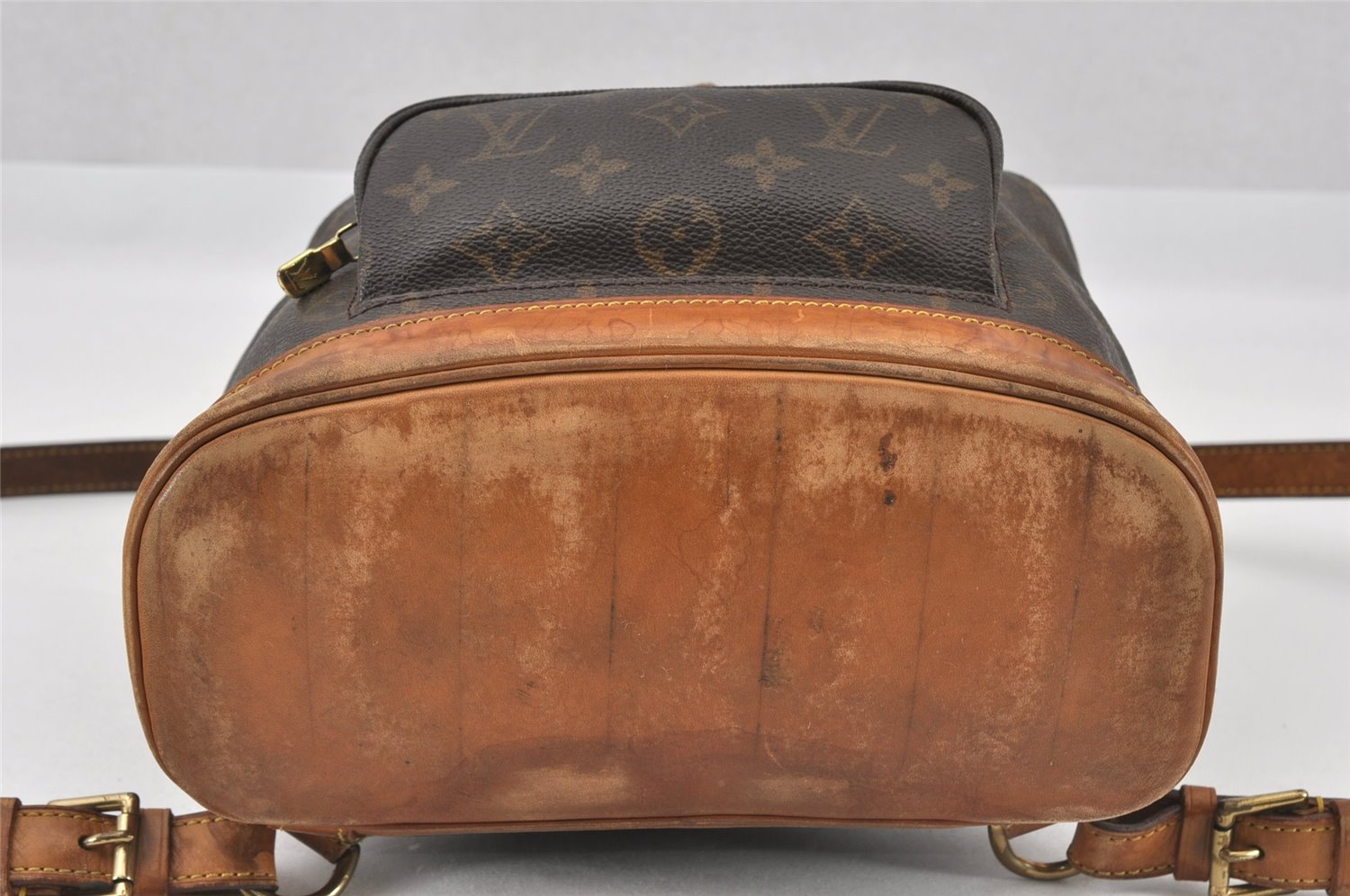 Authentic Louis Vuitton Monogram Montsouris MM Backpack M51136 LV K4665