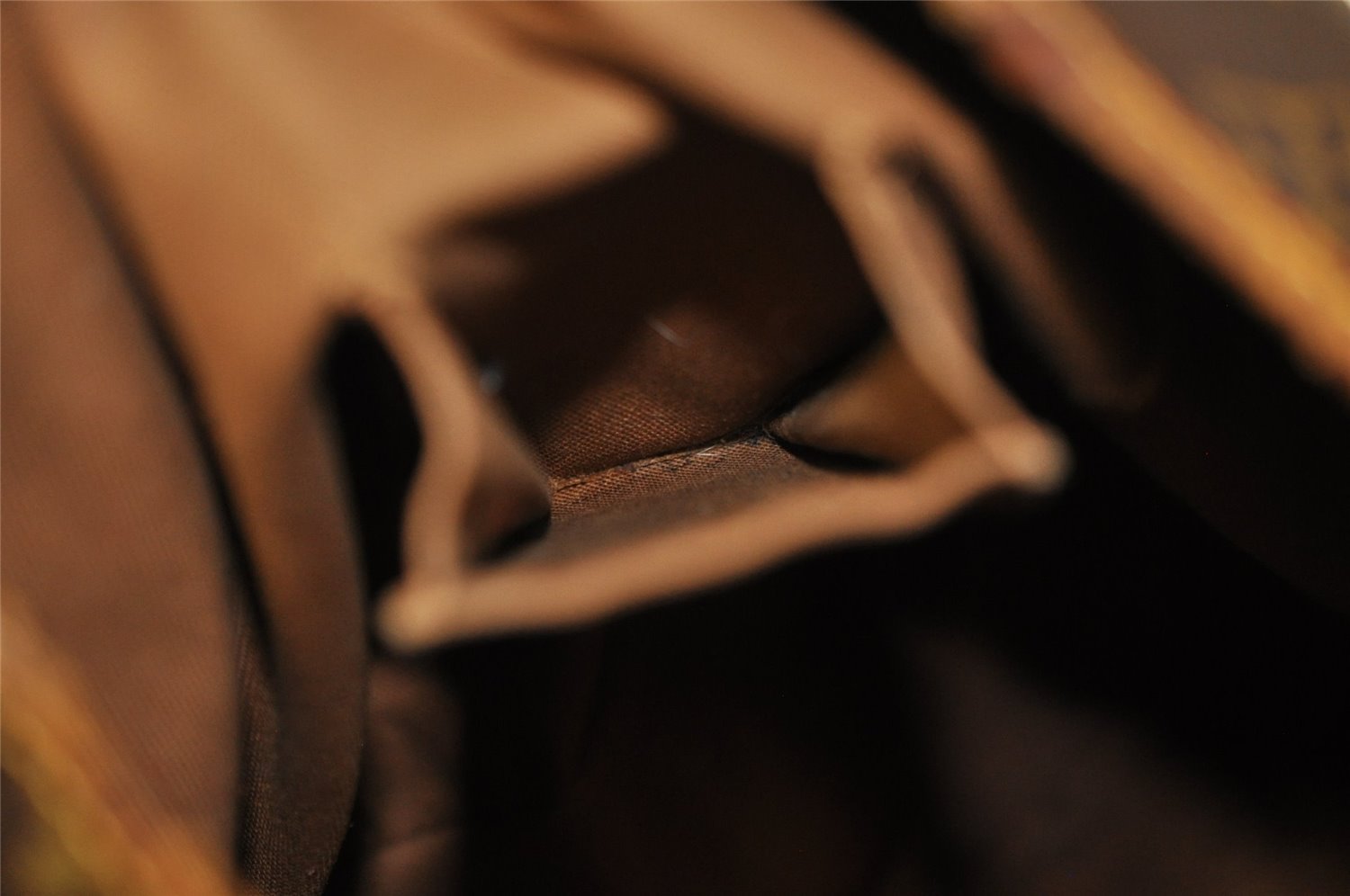 Authentic Louis Vuitton Monogram Batignolles Vertical Tote Bag M51153 LV K4666