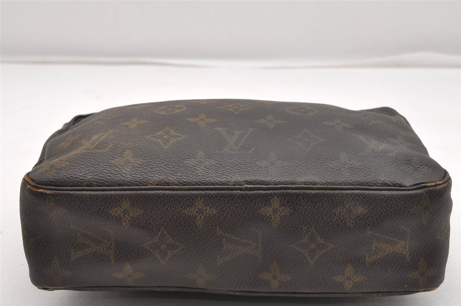 Auth Louis Vuitton Monogram Trousse Toilette 23 Clutch Hand Bag M47524 LV K4678