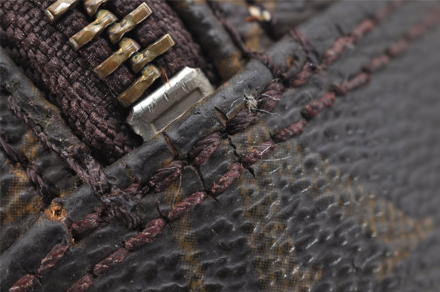 Auth Louis Vuitton Monogram Trousse Toilette 23 Clutch Hand Bag M47524 LV K4678