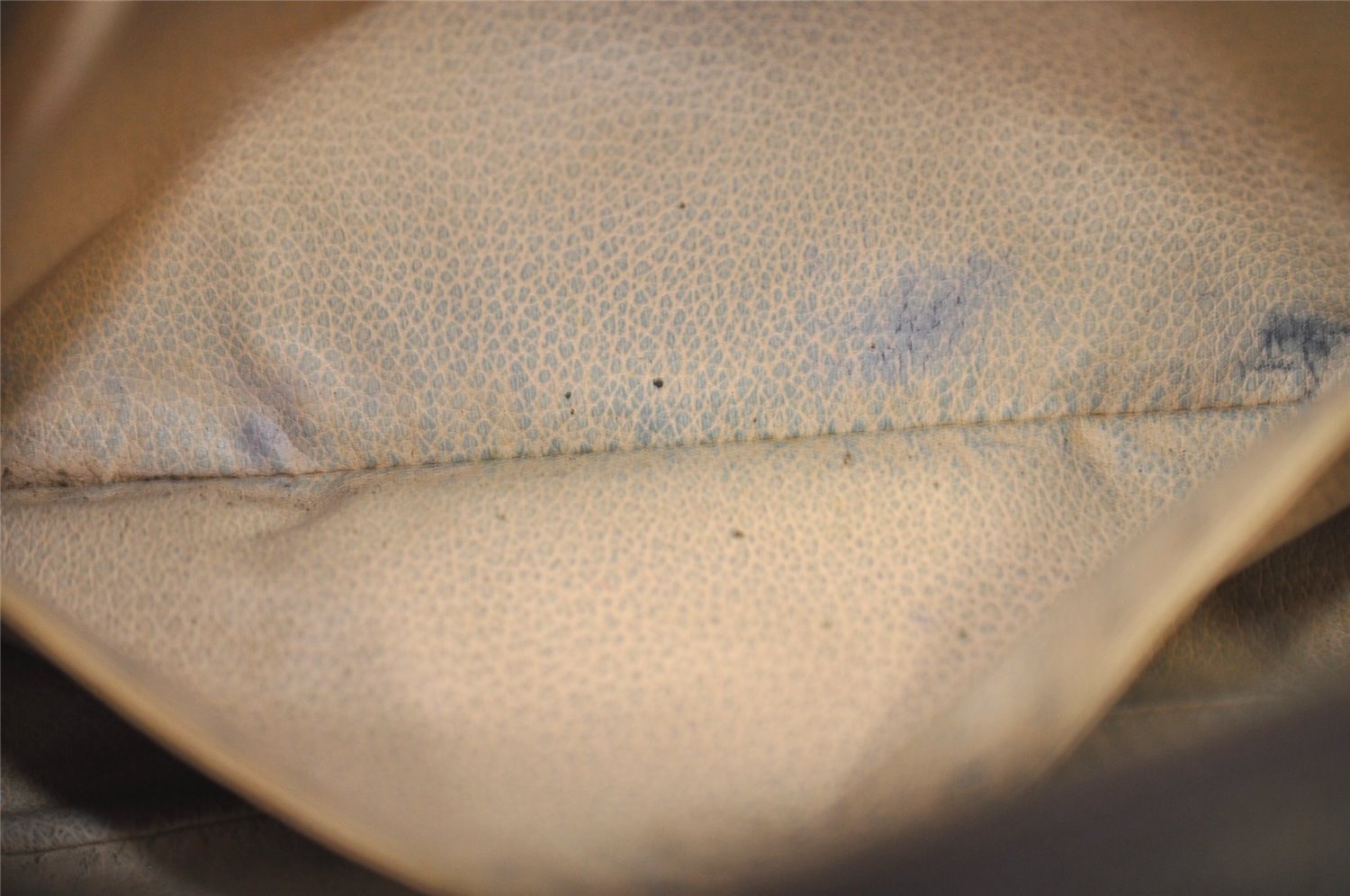 Auth Louis Vuitton Monogram Trousse Toilette 23 Clutch Hand Bag M47524 LV K4678